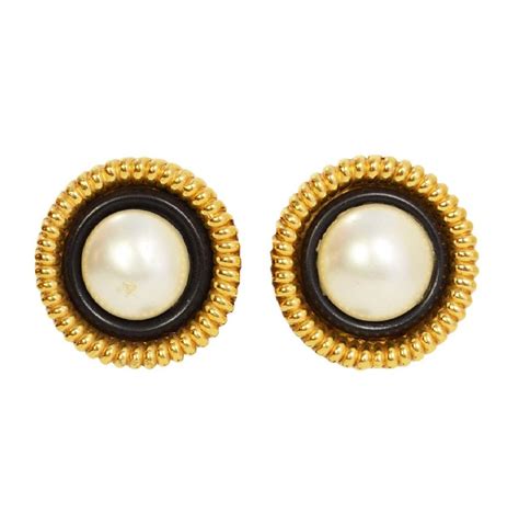 chanel vintage pearl earrings